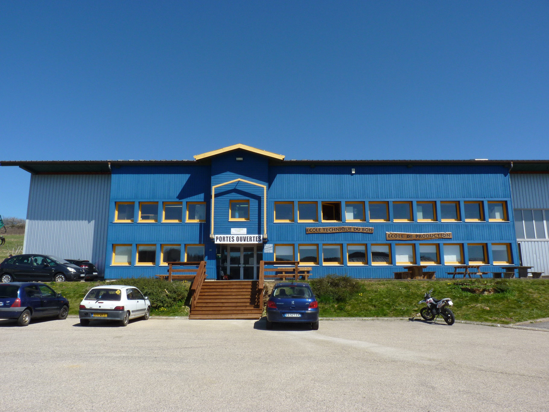 CORMARANCHE EN BUGEY (01) - Ecole technique du bois - Enerpol